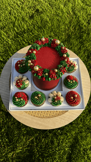 Christmas cakes and cupcakes in Meath