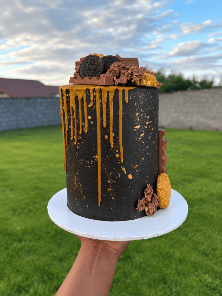 DRIP CAKE